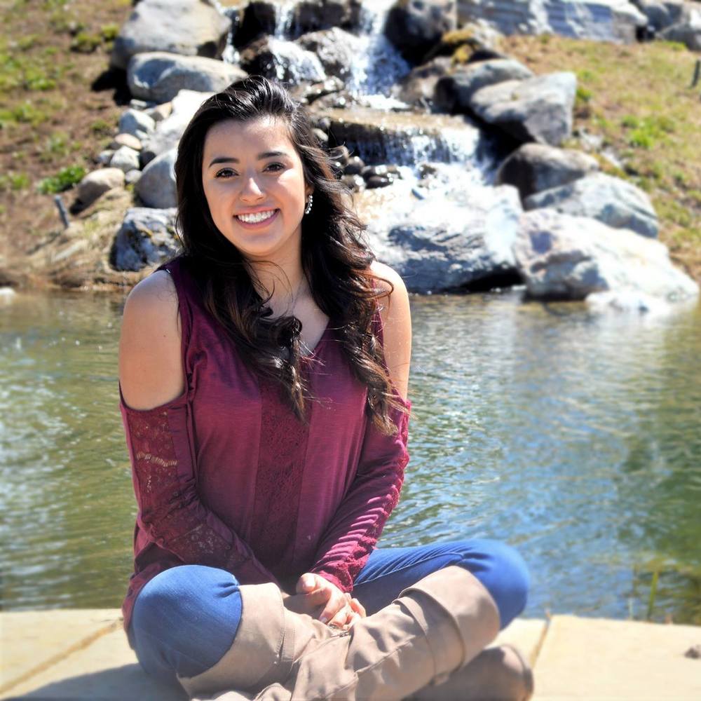 Meet your Posher, Esmeralda